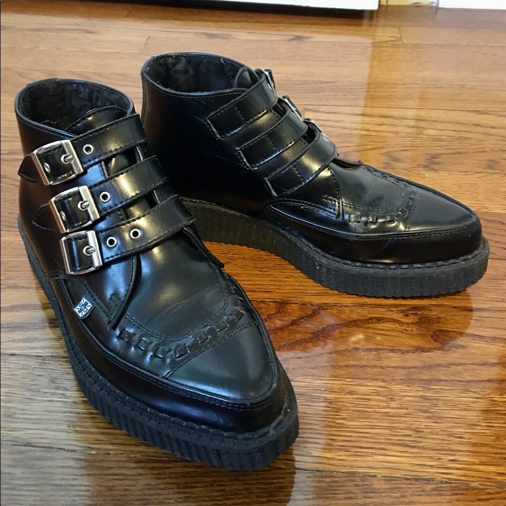 (SOLD) T.U.K. 3-buckle Pointed Toe Creeper Boots